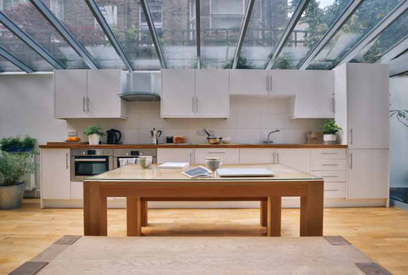 Fully equipped kitchen at Francis Gardner Apartments in London Student Accommodation