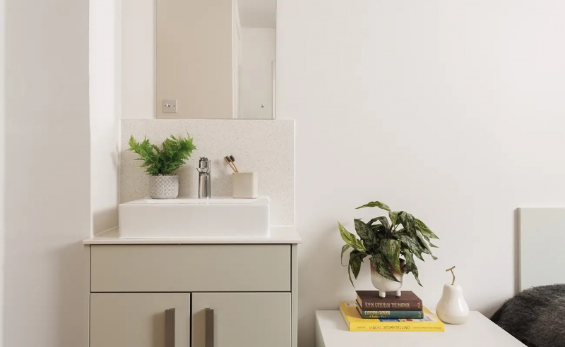 Basic NonEnsuite Wash Basin