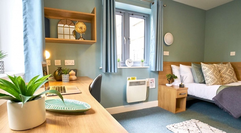 Cosy en-suite bedroom at Barker House student accommodation