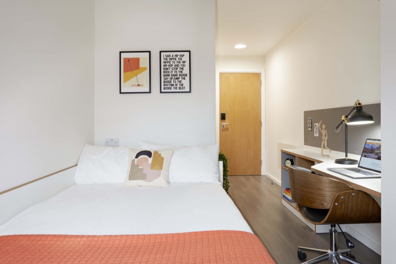 Bronze Ensuite with study desk at the student accommodation Sharman Court in Sheffield