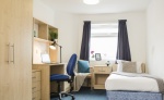 Bonhay House: Ensuite bedroom with comfy bed, desk, chair & wardrobe. Student accommodation Exeter