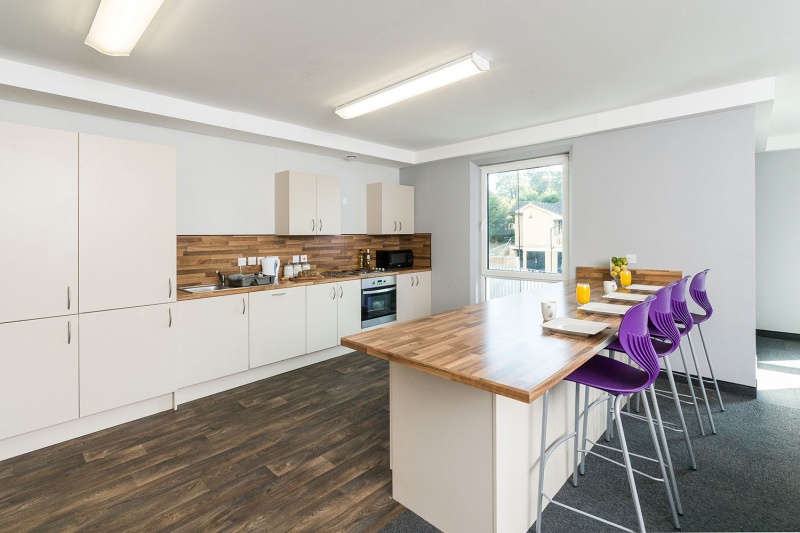 Fully equipped kitchen in Quayside Court accommodation by Almero