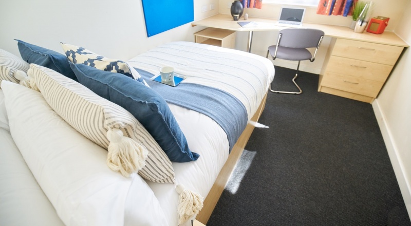 College Court, Stoke-on-Trent