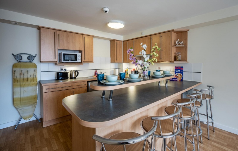 Hub Students Shared Kitchen - Dining Area