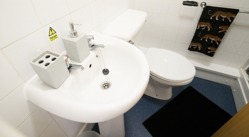 bathroom at Foundry Court, Preston