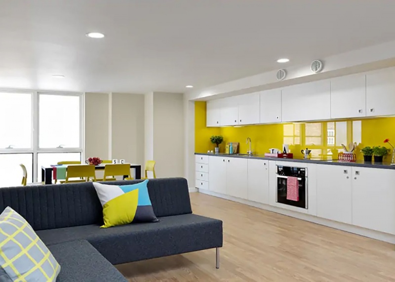 Student Castle York Clifford Flat Shared Kitchen, Dining and Lounge